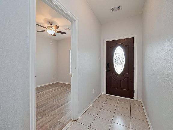 5th image of 303 Stevia Avenue