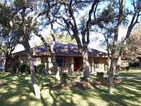1st image of 806 Hillcrest Dr