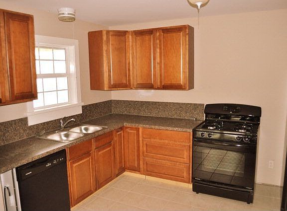 3rd image of 3419 Avenue P