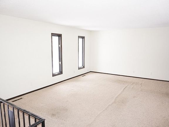 2nd image of 1318 Park Ln