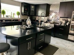 1809 Presidential Dr, Charleston, WV 25314