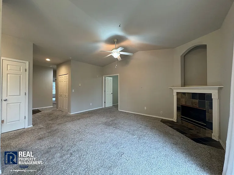 14110 SE 171st Way #B303 — Photo 12