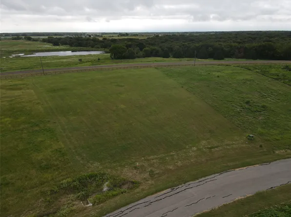 78 Cedar Brook Ln, Corsicana, TX 75109