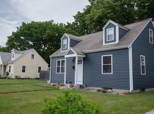 32 Valley Hts, Holyoke, MA 01040
