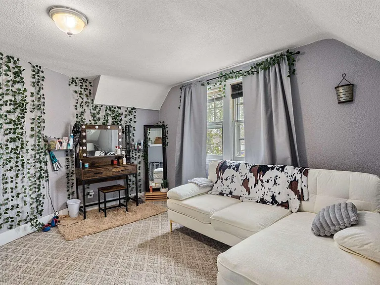 806 N Mason St — Photo 14