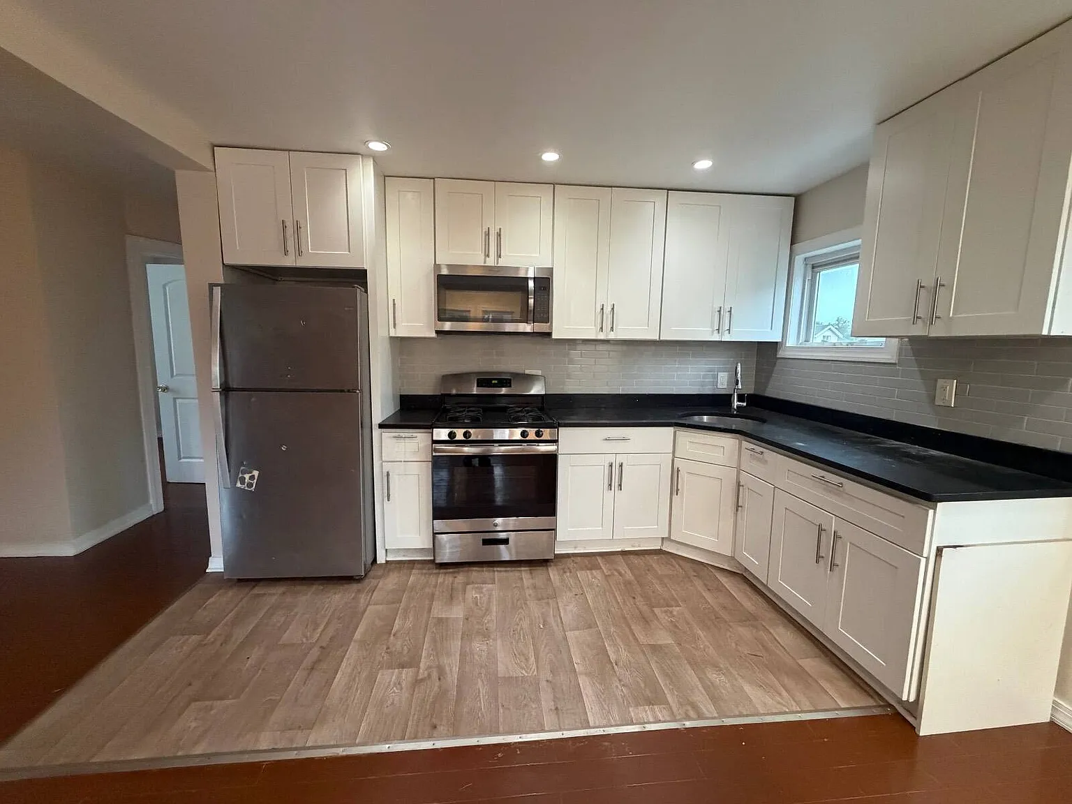 Studio, $3,585 — Photo 1