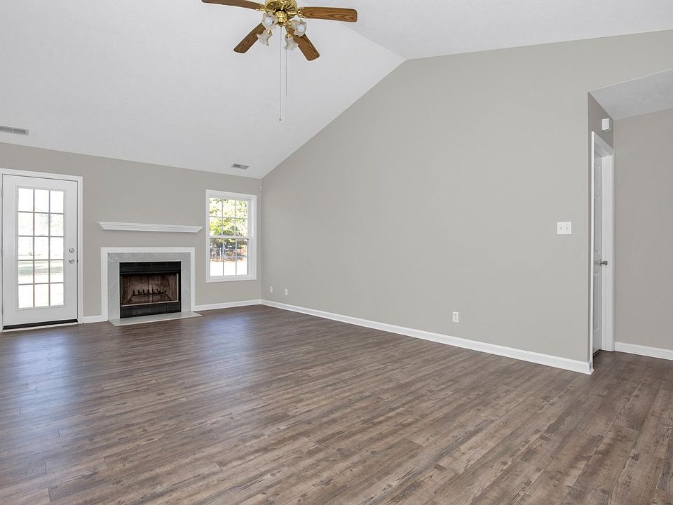 1st image of 109 Manteo Dr