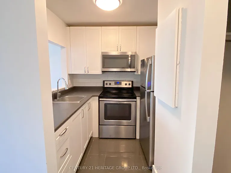 170 Grove St E #403 — Photo 12