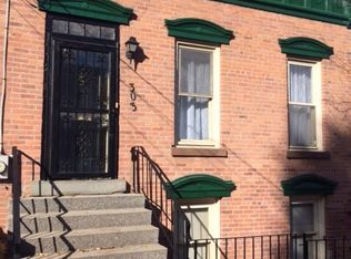 303 8th St, Troy, NY 12180