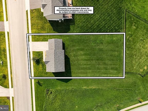 4th image of 35 Fox Run Rd