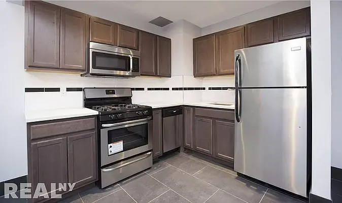 Rented by REAL New York | media 2