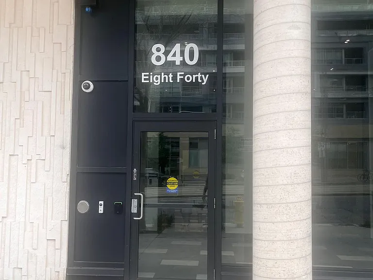 840 Saint Clair Ave W #401 — Photo 2