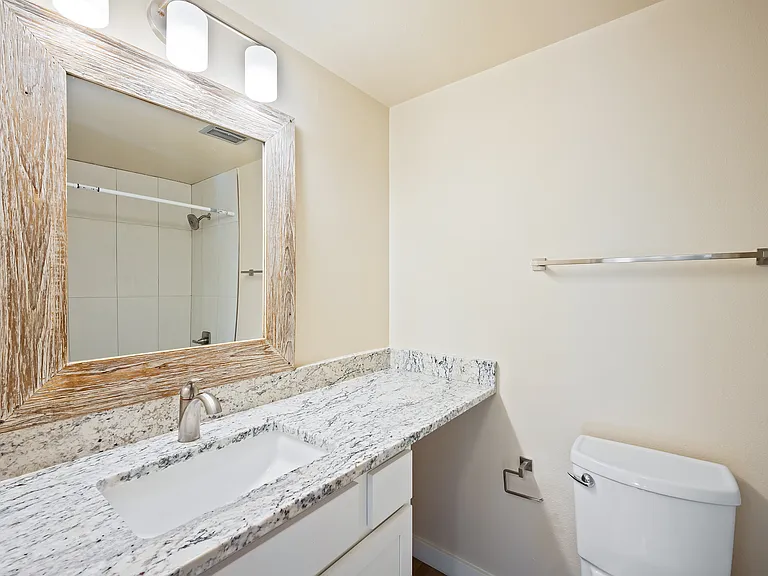 Heritage House Apartments — Photo 25