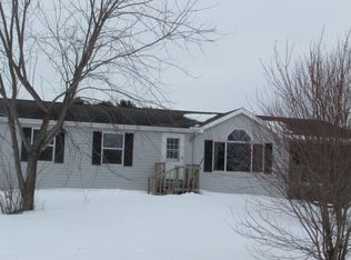 881 15th St, Clayton, WI 54004