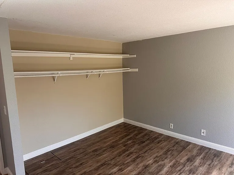 563 Simas Dr — Photo 15