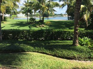 12 Sabre Ln, Naples, FL 34102