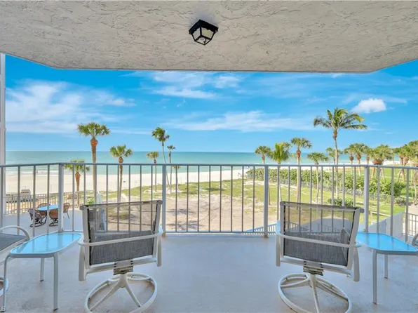 10701 Gulf Shore Dr APT 302, Naples, FL 34108