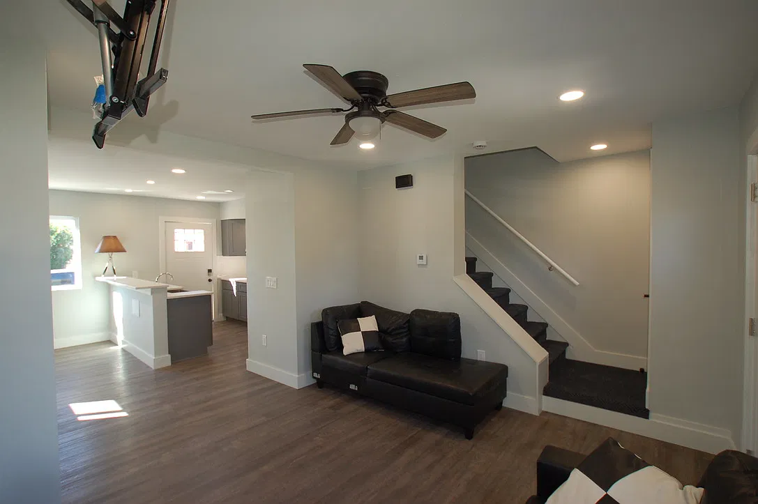 2 bed, 1.5 bath, 900 sqft, $1,500 — Photo 3