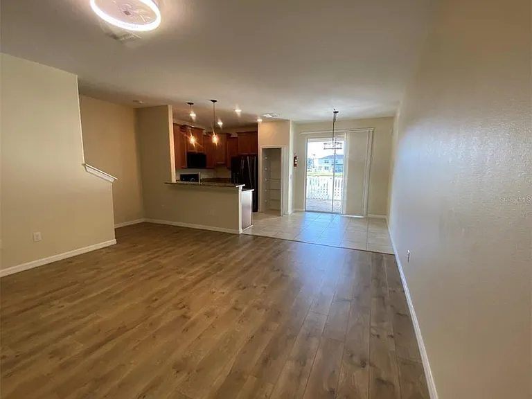 12013 Greengate Dr — Photo 4