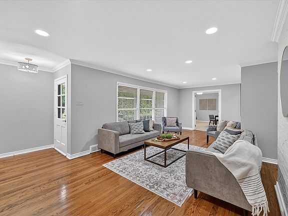 4th image of 5014 Rexton Ln