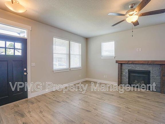 4th image of 2928 NW 16th St