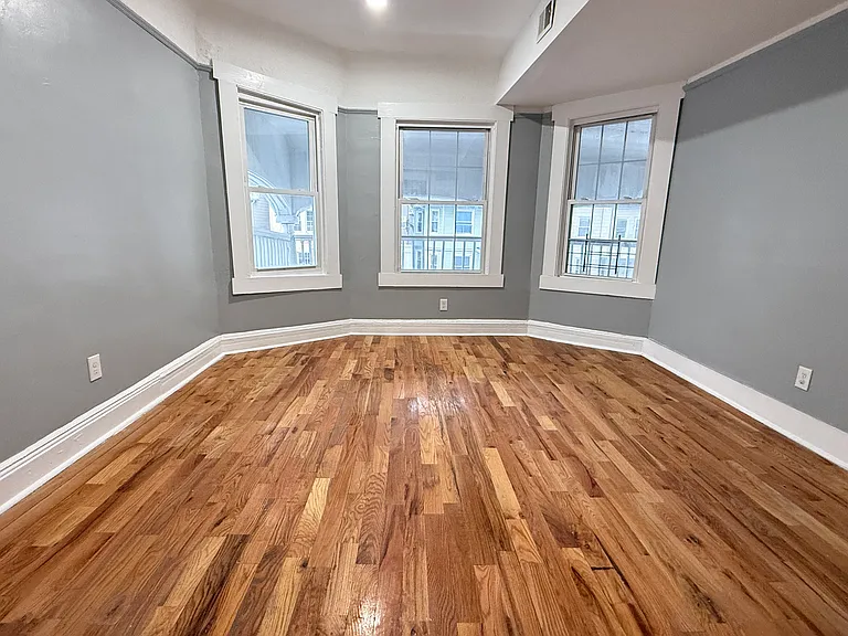 44 N 16th St #2 — Photo 6