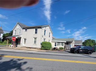 2716 Community Dr, Bath, PA 18014