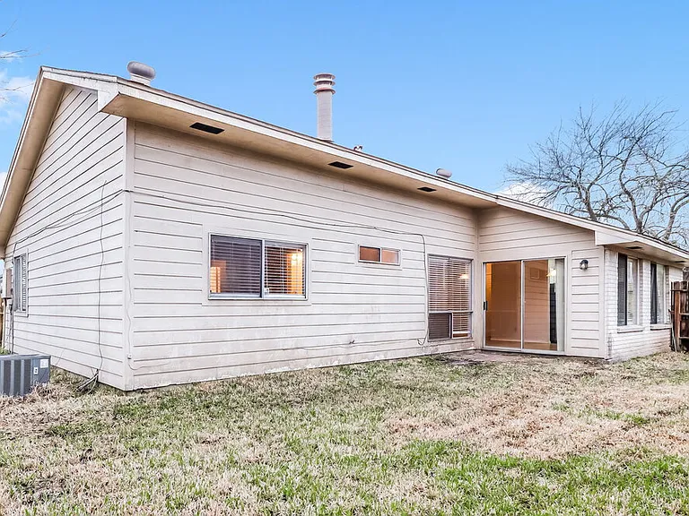 16227 Corsair Rd — Photo 19