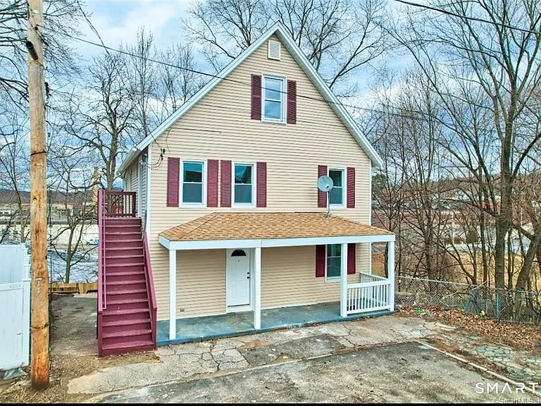 34 Lester St #2 — Photo 1