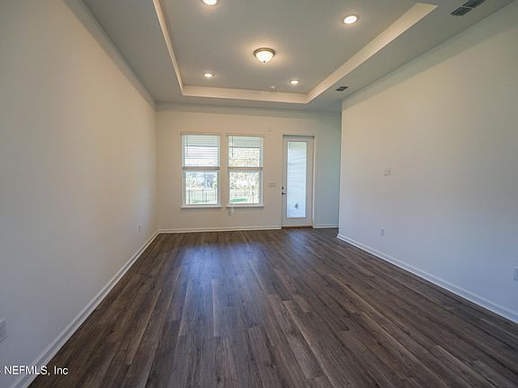 5th image of 96 AMBERWOOD Drive