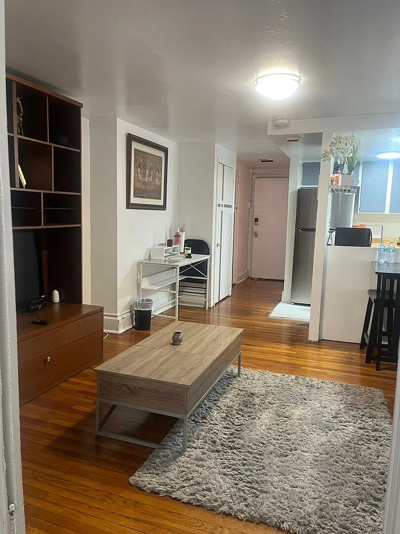 Heart of Center City: Furnished 1BR Steps from Rittenhouse Square — Photo 1