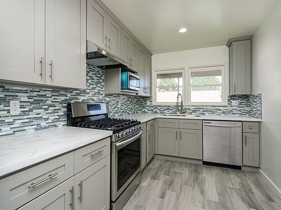 5th image of 2104 E Florida St #4O