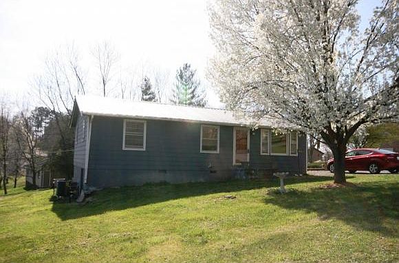 1st image of 215 Overhill Dr