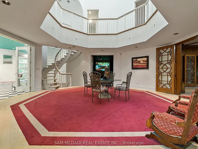 9 Flaherty Ln — Photo 12