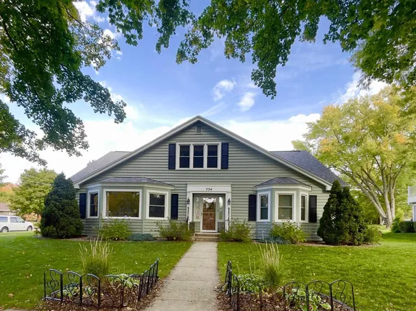 734 Oneida Street, Beaver Dam, WI 53916