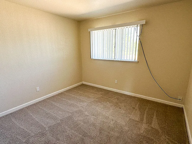 Mountain Vista Apartments — Photo 39