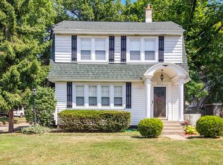 657 N Park St NE, Grand Rapids, MI 49525