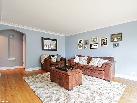 2nd image of 3045 W 100th St