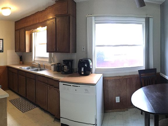 4th image of 2411 Cooledge Ave