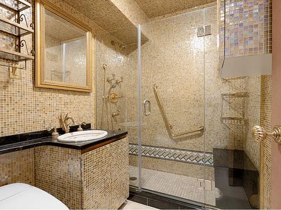 5th image of 460 E 79th St APT 3B