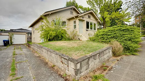 2718 E Fir St Photo 1