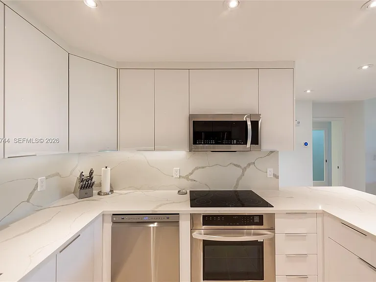 251 Crandon Blvd #227 — Photo 5