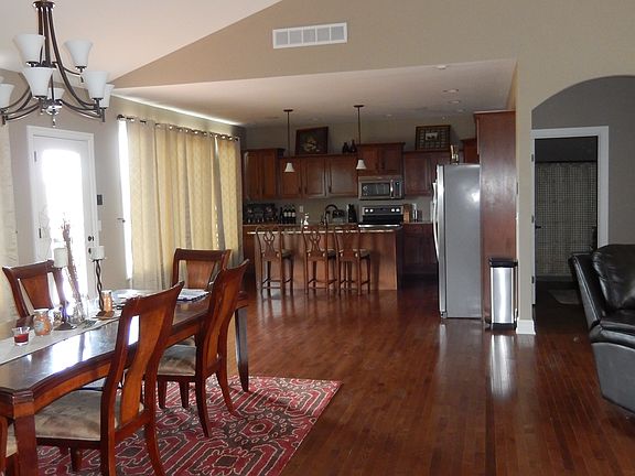 4th image of 2613 Bellerive Dr