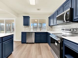 2033 Durham St, Irving, TX 75062