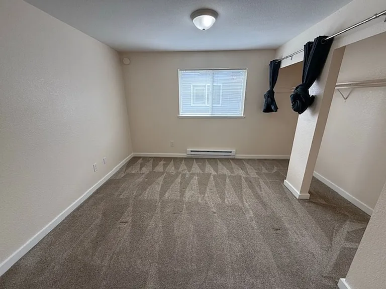 3208 Hoyt AVE Everett, WA 98021 — Photo 10