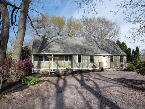 340 Scrabbletown Rd, North Kingstown, RI 02852