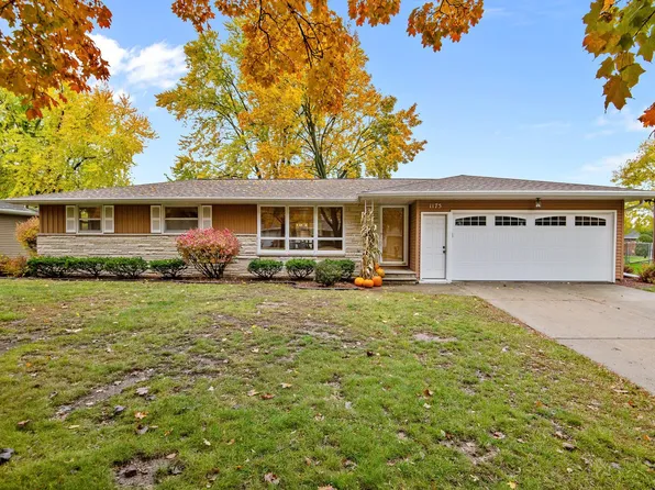 1175 Blue Ridge Dr, Green Bay, WI 54304