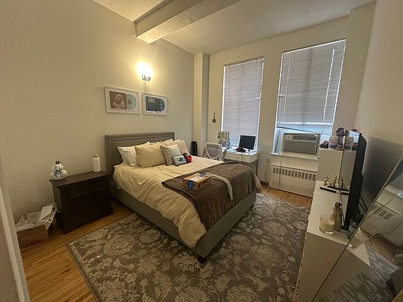 5th image of 31 E 31st St APT 7A
