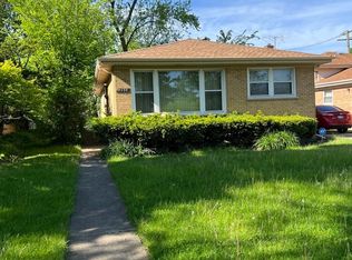 4538 Dempster St, Skokie, IL 60076