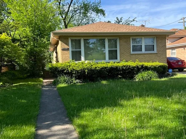 4538 Dempster St, Skokie, IL 60076